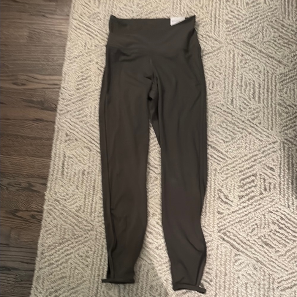 Dark Gray High-Waisted yoga Leggings by Nike-size S